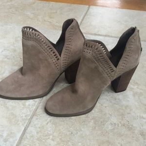 Vince Camuto Shoes - Vince Camuto Fileana Split Shaft Bootie Vince Camuto Shoes - Vince Camuto Fileana Split Shaft Bootie